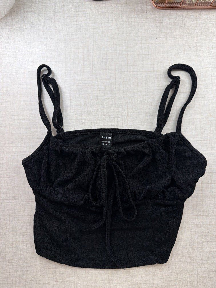 black crop top (Category: Sleeveless) located in Manila. Submitted by liabilitydeclutter (Listing ID 1468790028, Image 2). Description: .