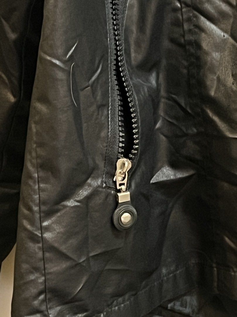 Black Faux Leather Jacket (Category: Coats, Jackets and Outerwear) located in Makati City. Submitted by skustaflea (Listing ID 1468890978, Image 3). Description: Black lightweight faux leather with a slight sheen finish. Has a full front zip and two zippered side pockets. 63cm length x 50 cm width, fits s-m guys and m-l girls. Lightweight jacket, surprisingly has good texture and adds dating with simple fits. Got lots of compliments with it! Supe