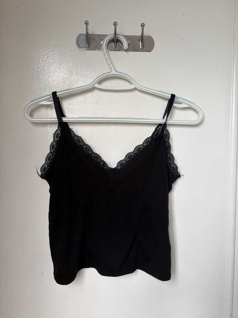 Black Lace Tank Top (Category: Sleeveless) located in Muntinlupa City. Submitted by el8na (Listing ID 1468785269, Image 1). Description: • Bought in Spain • Good basic capsule piece • Only used once or twice • RFS: don’t reach for it as often .