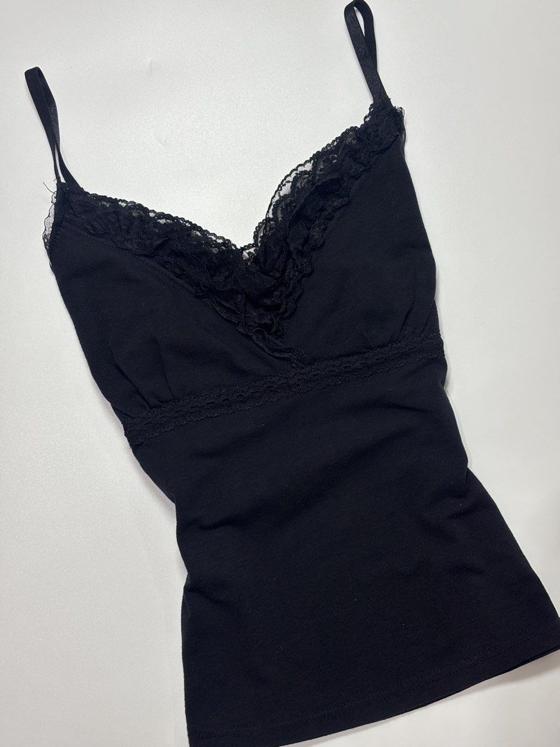 black lace-trim cami (Category: Sleeveless) located in Mabalacat. Submitted by lueur.rei (Listing ID 1468738629, Image 2). Description: ⊹ ࣪ ˖ S-M ⊹ ࣪ ˖ sellers fave 𖧧 mine: ₱250 ⊹₊˚‧︵‿₊୨ᰔ୧₊‿︵‧˚₊⊹ — measurements were taken in flat lay — picture may vary due to lighting — please read guidelines before buying — once item is confirmed, please send your complete order form and screenshot of order/s.