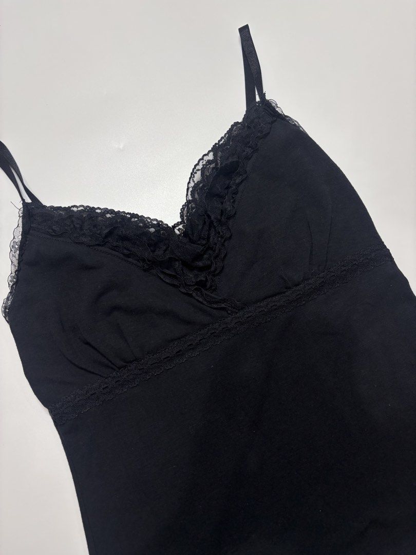 black lace-trim cami (Category: Sleeveless) located in Mabalacat. Submitted by lueur.rei (Listing ID 1468738629, Image 3). Description: ⊹ ࣪ ˖ S-M ⊹ ࣪ ˖ sellers fave 𖧧 mine: ₱250 ⊹₊˚‧︵‿₊୨ᰔ୧₊‿︵‧˚₊⊹ — measurements were taken in flat lay — picture may vary due to lighting — please read guidelines before buying — once item is confirmed, please send your complete order form and screenshot of order/s.