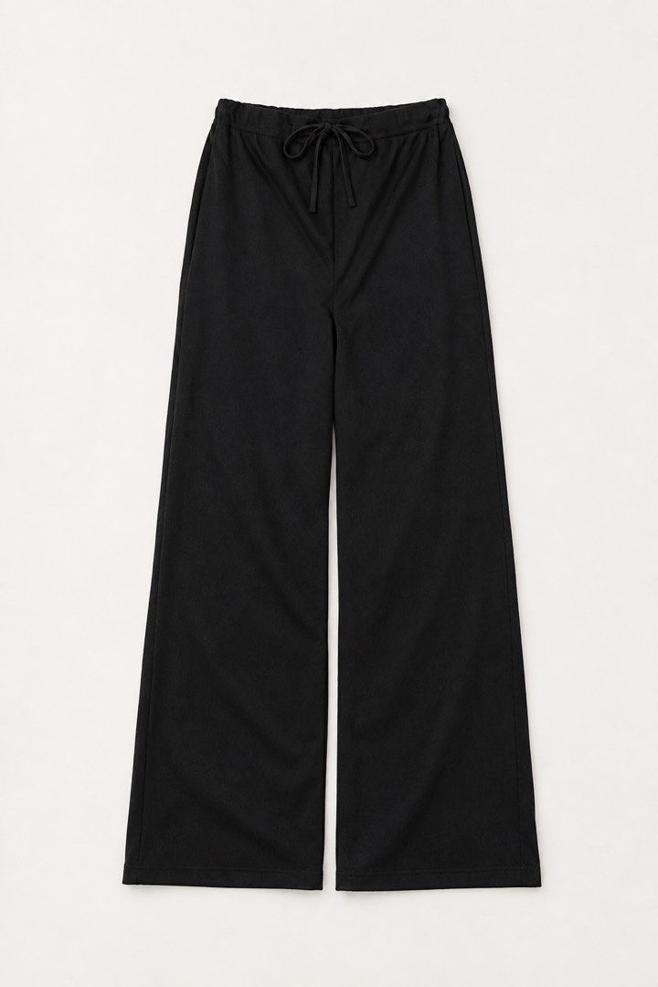 Black Pants (Category: Jeans) located in Manila. Submitted by eyyarrios82239 (Listing ID 1468857102, Image 1). Description: Preloved Selling Price — P170.00 Size — Medium Courier — Lalamove or Self Pick Up Only Location — Balingasa, Quezon City (Near Ayala Malls Cloverleaf/ A.Bonifacio) Mode of Payment — Gcash upon pick up.