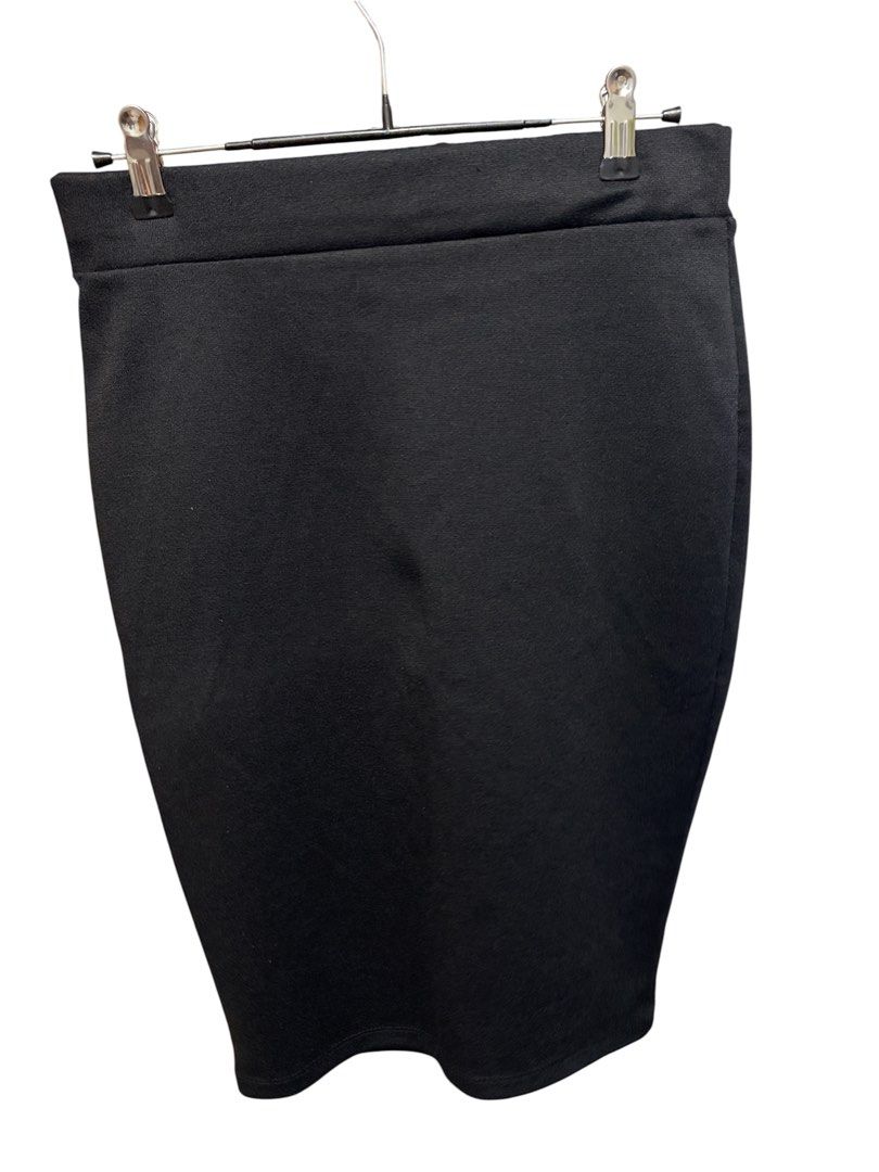 Black Pencil Skirt with Front Slit (Category: Skirts) located in Antipolo. Submitted by joyeduarte175 (Listing ID 1468854001, Image 1). Description: - Color: Solid Black - Style: Fitted pencil skirt with a subtle front side slit - Waistband: Clean, minimalist design - Material: Stretchy, comfortable fabric - Versatility: Easy to pair with both work blouses and casual tops - Condition: Brand new / Excellent (Ready to ship!) - Mode of payment: GCas