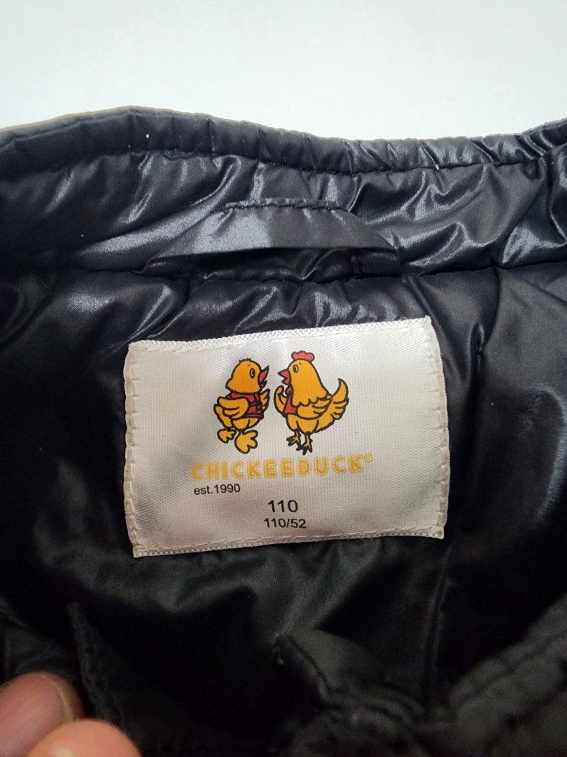 Black Puffer Jacket 4T (Category: Babies & Kids Fashion) located in Pasig City. Submitted by jam1ekow (Listing ID 1468864605, Image 3). Description: no holes no stains 4 yo size.