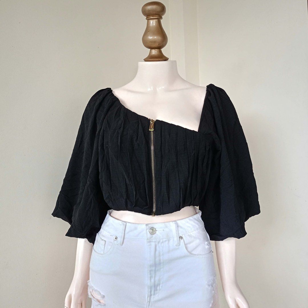 Black top (Category: Others Tops) located in Barugo. Submitted by green.trendsetter (Listing ID 1468821758, Image 1). Description: AUSSIE PRELOVED FINDS Australian brand tops. Shop your next wardrobe favourite at a preloved price! 📌 SHOP REMINDERS — PLEASE READ BEFORE BUYING ❌ NO CANCELLATION once your order is confirmed. ❌ NO FUSSY BUYERS — please read the details and check all photos before buying. ❌ NO RETURN / NO EXCHANGE. ❌ NO RUSH SHIPPING