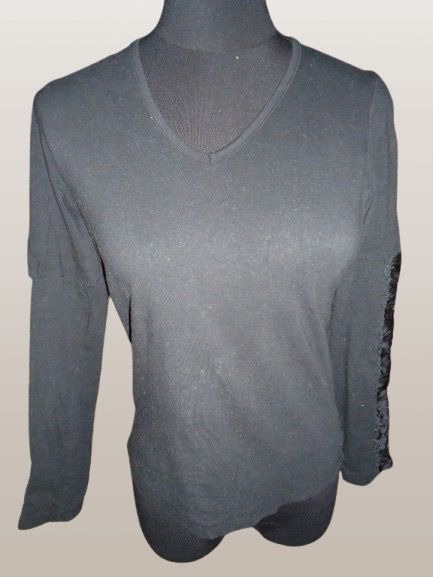 BLACK V NECK GOTHIC LONG SLEEVES TOP (Category: Longsleeves) located in Marikina City. Submitted by minimalistmanila (Listing ID 1468760503, Image 2). Description: Black v neck long sleeves with unique satin braided arm sleeves. Fits S/M. Never used. Order now!.