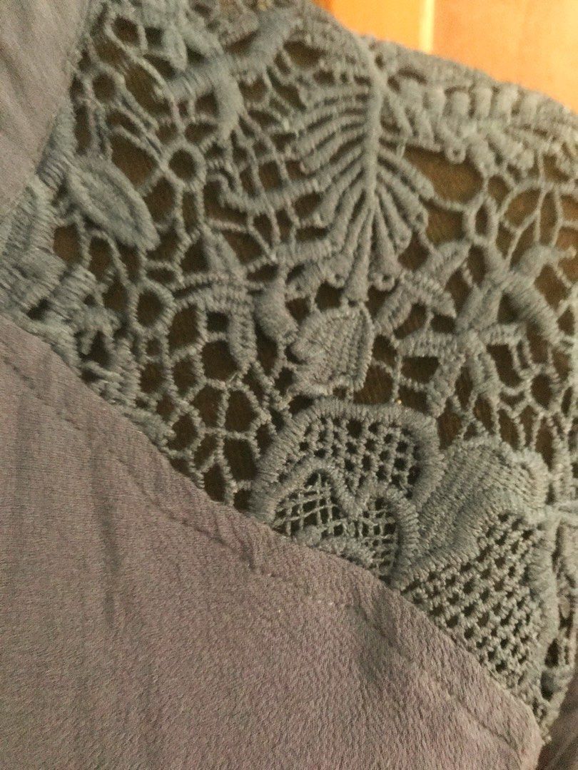 BLUE LACE TOP BLOUSE (Category: Longsleeves) located in Marikina City. Submitted by minimalistmanila (Listing ID 1468752704, Image 3). Description: .
