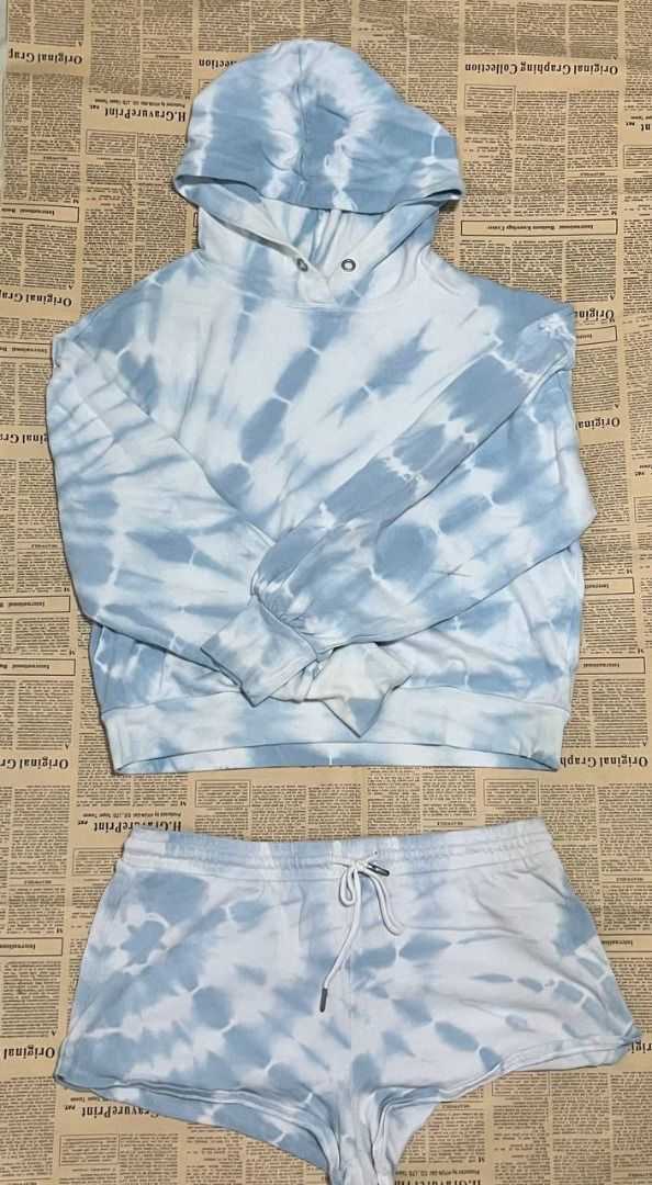 Blue Tie-Dye Hoodie & Shorts Set (Category: Sets or Coordinates) located in Paranaque City. Submitted by littledairyqueen (Listing ID 1468865521, Image 1). Description: Blue Tie-Dye Hoodie & Shorts Set 🩵☁️ A cute and comfy matching two-piece set featuring a powder blue and white tie-dye pattern. Includes a long-sleeved cropped hoodie and matching shorts with an adjustable drawstring waist. Details: - Color: Powder blue / white - Design: Tie-dye 