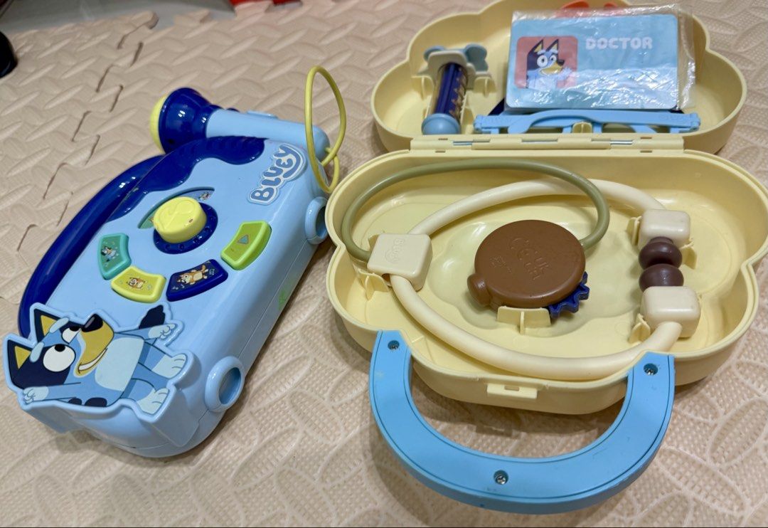 Bluey Boombox & Cloud Bag Doctor’s Set (Category: Interactive Toys) located in Mandaluyong City. Submitted by unicart (Listing ID 1468837791, Image 1). Description: .