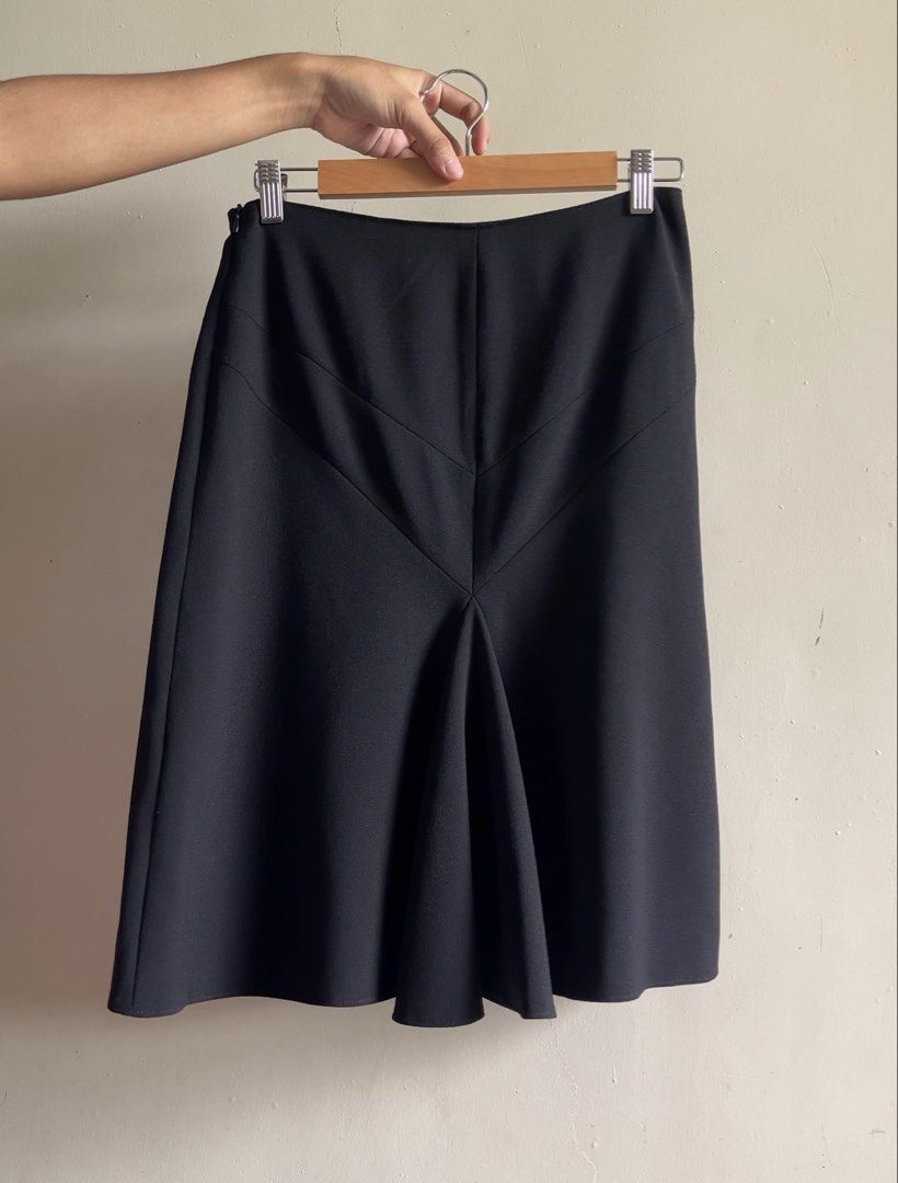 Blumarine Skirt (Category: Skirts) located in Bulacan. Submitted by handmedownfinds (Listing ID 1468717811, Image 1). Description: W 23-24 L 17 inch .