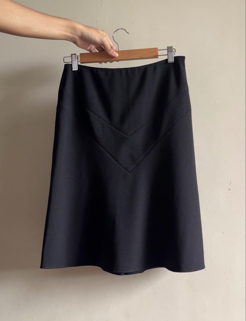 Blumarine Skirt (Category: Skirts) located in Bulacan. Submitted by handmedownfinds (Listing ID 1468717811, Image 2). Description: W 23-24 L 17 inch .
