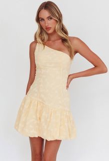 (Category: ) located in . Submitted by thriftchic_ (Listing ID 1468917352, Image 1). Description: .