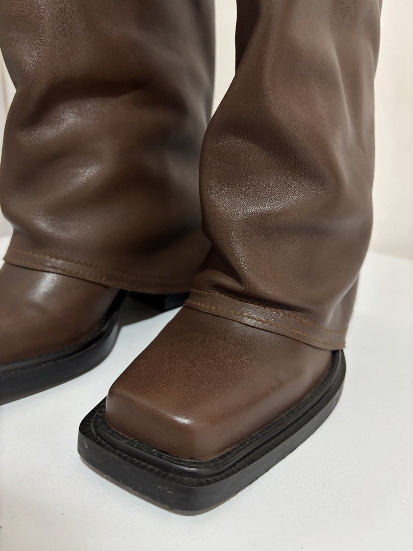 BNWT Zara Knee High Fold Over Boots (Category: Boots) located in Bulacan. Submitted by hurrynshop (Listing ID 1468892972, Image 3). Description: Rush Super pretty nito in person wrong size lang talaga kaya ko ibebenta. Sold out na to sa website nila. Size EU 36 Price is negotiable.