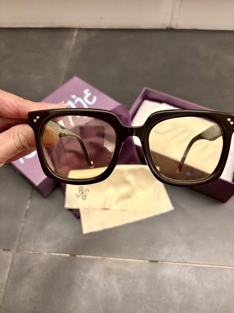Bonnie and Clyde Sunglasses (Category: Sunglasses & Eyewear) located in Taguig. Submitted by loise001_of_rewear (Listing ID 1468874380, Image 1). Description: Bonnie and Clyde sunglasses with subtle yellow lenses. Great for overcast days. Can even use inside. Comes with the full set: receipt, cloth, soft case, puffy case, and box. Purchased from Ronnie and Joe. Used once..