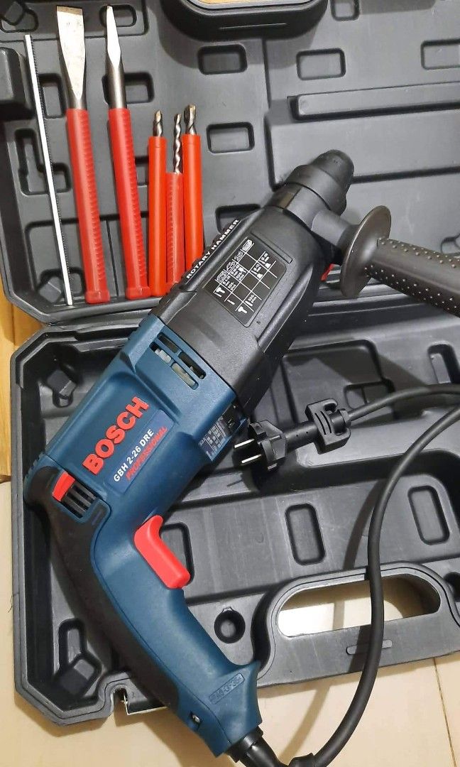 BOSCH ROTARY HAMMER DRILL (Category: Construction Tools & Equipment) located in Valenzuela. Submitted by cooleagle.fab881 (Listing ID 1468841052, Image 3). Description: 🎀Brand new 🎀Heavy duty 🎀Good quality 🎀Good condition 🎀Complete set 👍🏻W/service warranty 👍🏻Pm me for more details 📞PLS CALL 09128331473.