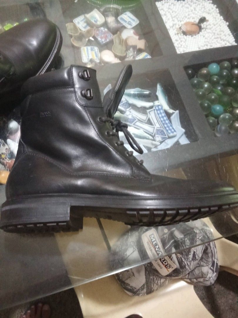 BOSS HUGO BOOTS LEATHER (Category: Boots) located in Bulacan. Submitted by side.hustle11 (Listing ID 1468875995, Image 2). Description: BAKA MY GUSTO MGA SIR PABENTA LNG NO BOX NAWALA Hinde po ukay padala po galing italy isang beses lang nasuot 14k bili HUGO BOSS LEATHER BOOTS SIZE 42 5K NALANG PO BULACAN LOC.