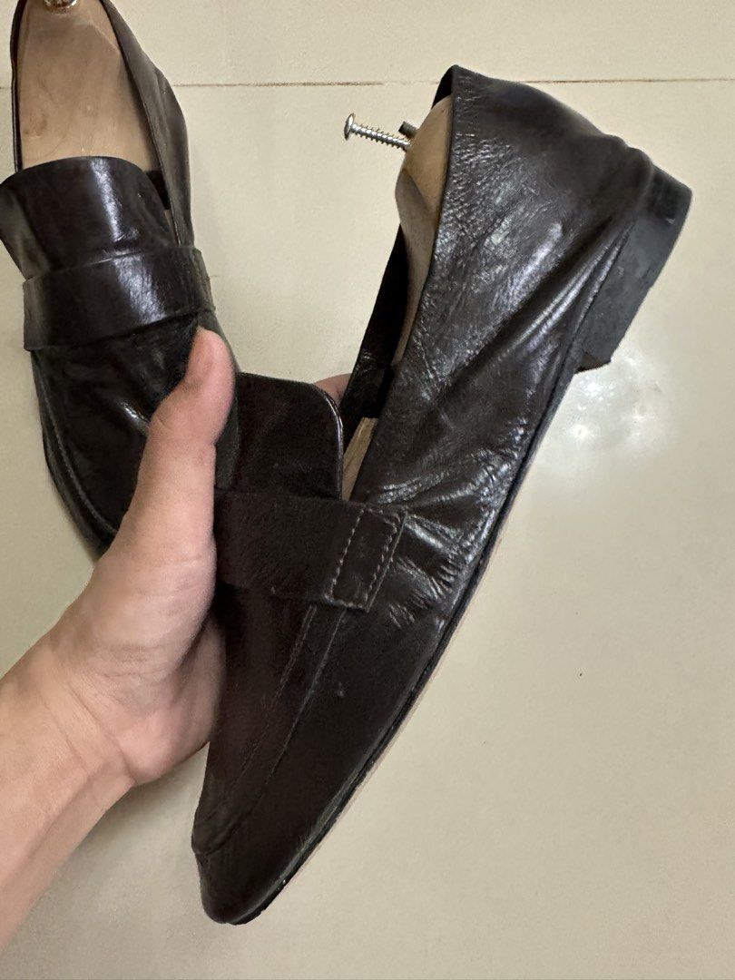 Bottega Veneta Loafers (Category: Sneakers & Footwear) located in Butuan. Submitted by wear.next (Listing ID 1468724402, Image 3). Description: Size 39 No inclusions .
