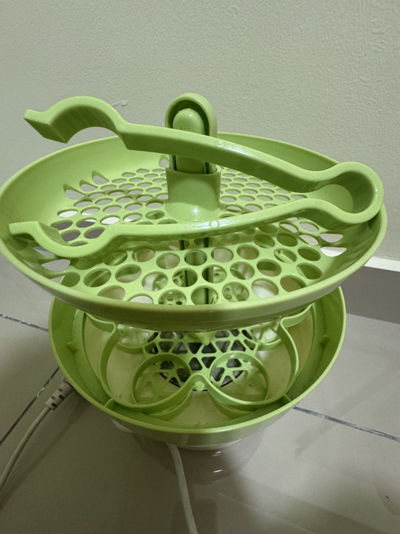 Bottle sterilizer electic (Category: Breastfeeding & Bottle Feeding) located in Cheras. Submitted by paxl_j_12 (Listing ID 1468815026, Image 1). Description: .