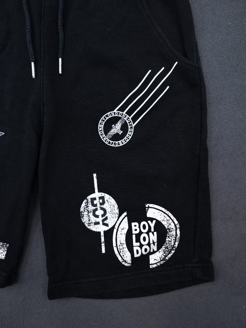 Boy London Cotton Shorts (Category: Shorts) located in Bulacan. Submitted by emilj23 (Listing ID 1468725242, Image 3). Description: Boy London Cotton Shorts Size M on tag L 20 W 28-32 Leg Hole 9.5 Condition 9/10 Color rate 9/10 No Issue.