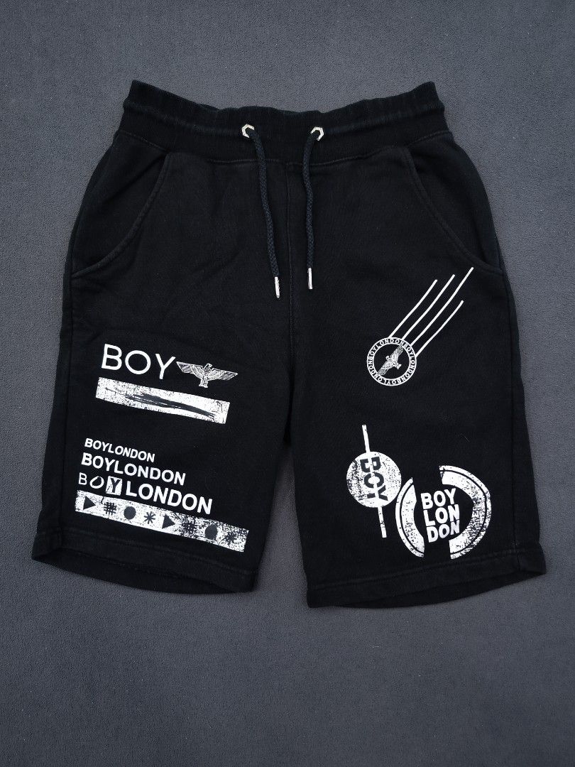 Boy London Cotton Shorts (Category: Shorts) located in Bulacan. Submitted by emilj23 (Listing ID 1468725242, Image 1). Description: Boy London Cotton Shorts Size M on tag L 20 W 28-32 Leg Hole 9.5 Condition 9/10 Color rate 9/10 No Issue.