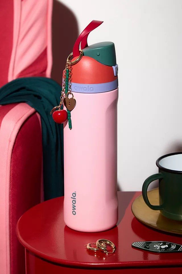 Brandnew Owala 24oz Sugar High (Category: Water Bottles & Tumblers) located in Manila. Submitted by jean_closet (Listing ID 1468828932, Image 1). Description: Brandnew with box Guaranteed authentic. Item still with original price tag .