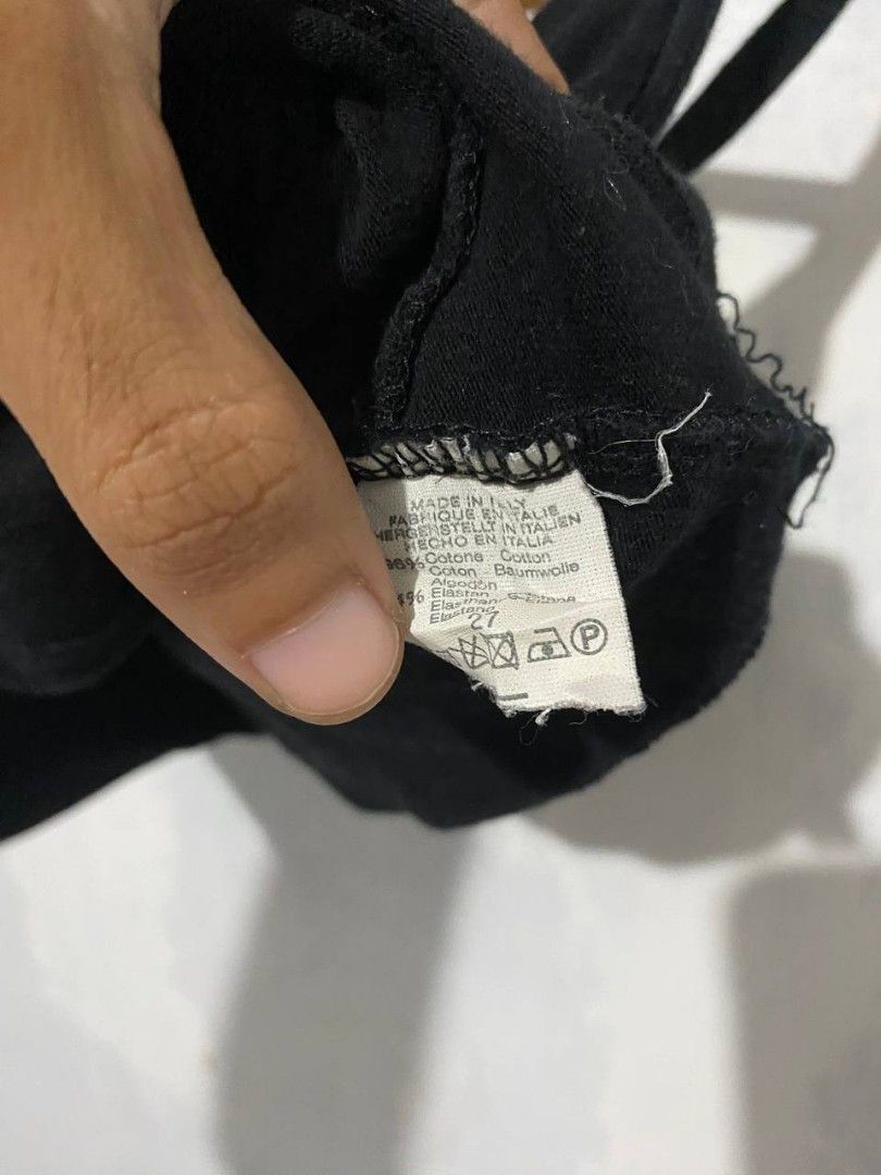 Brandy Melville top (Category: Sleeveless) located in San Rafael. Submitted by _foundbyk (Listing ID 1468874359, Image 3). Description: xs-small no issue.