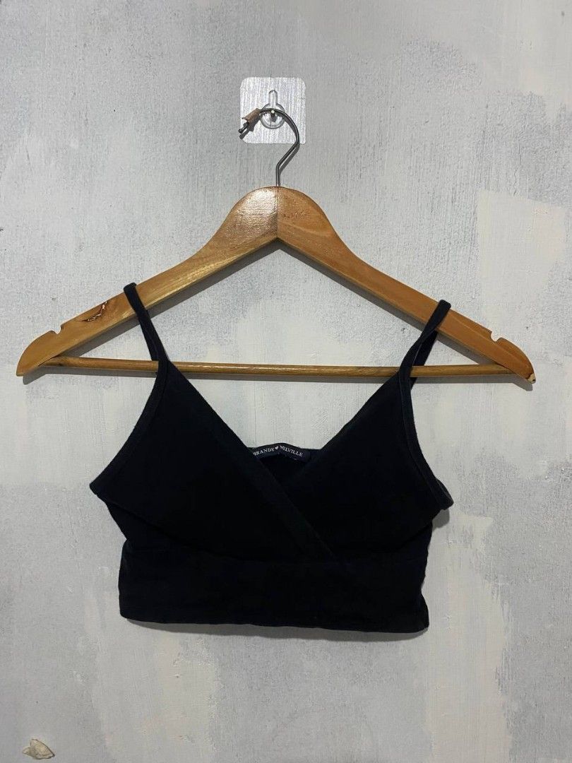 Brandy Melville top (Category: Sleeveless) located in San Rafael. Submitted by _foundbyk (Listing ID 1468874359, Image 1). Description: xs-small no issue.