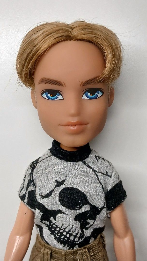 Bratz Boyz Tokyo a Go Go Cameron (Category: Kids Toys) located in Manila. Submitted by m.tsie (Listing ID 1468814219, Image 1). Description: Bratz Boyz TAGG Cameron - Wysiwyg - With shirt from street stilez Sampaloc manila based gcash lalamove(preferably)/jnt.