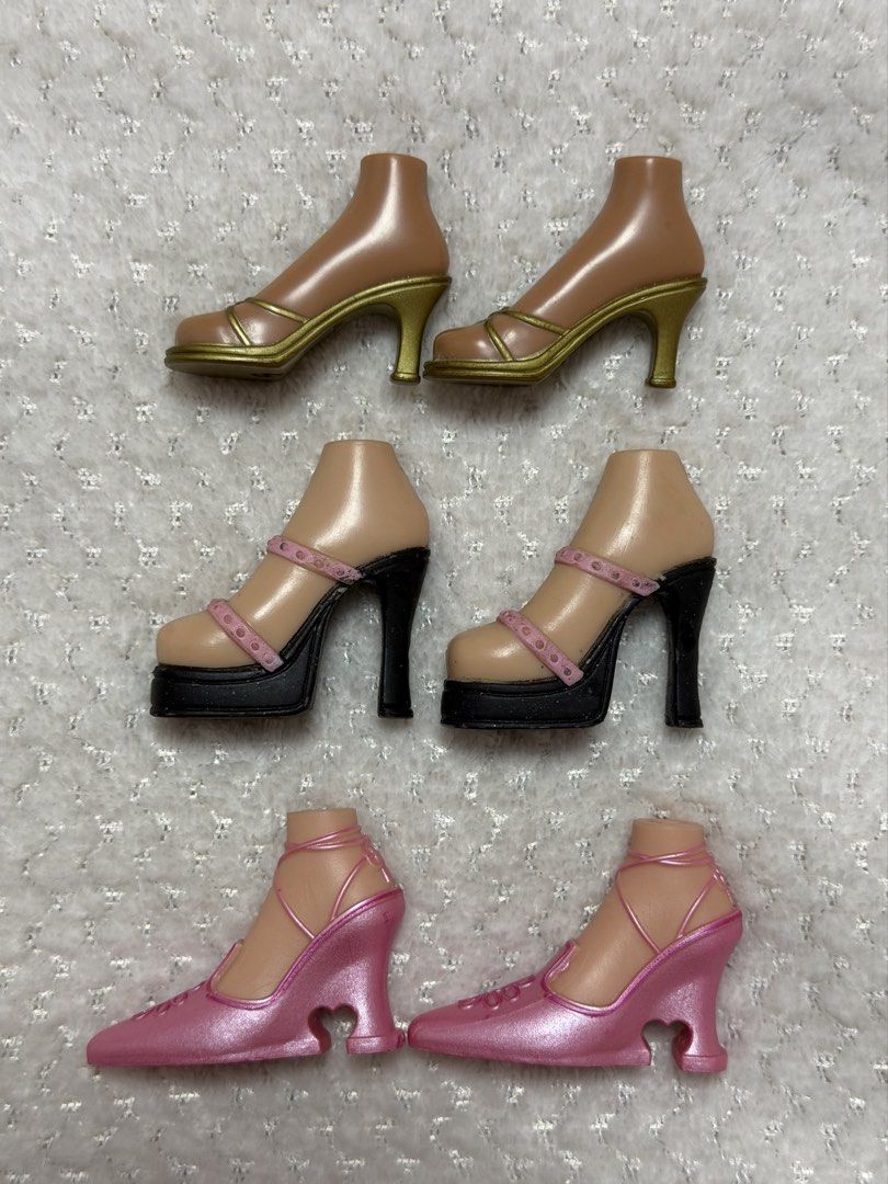 Bratz Doll Shoes bundle only (Category: Vintage Collectibles) located in Silang. Submitted by bratz.rus (Listing ID 1468822418, Image 1). Description: Yasmin Skin tone Jade/Cloe Skin tone.
