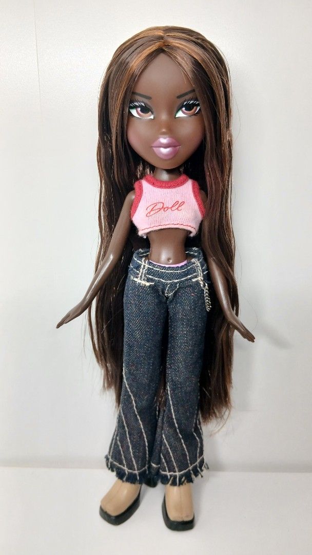 Bratz Felicia Repro (Category: Kids Toys) located in Manila. Submitted by m.tsie (Listing ID 1468813682, Image 2). Description: Bratz Camfire felicia repro - What you is what you get - Ootb condition Sampaloc manila based gcash lalamove(preferably)/jnt.