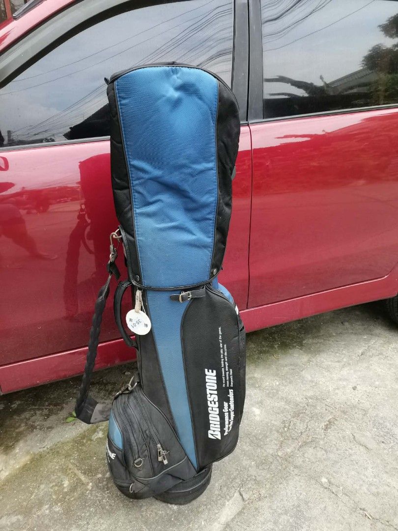 Bridgestone Golf Bag (Category: Golf) located in San Pedro. Submitted by trisheljas_japansurplus (Listing ID 1468720452, Image 1). Description: 📍For Sale📍 Bridgestone Golf Bag all zipper are working good Condition location 📍 Filinvest Homesite barangay bagong silang san pedro laguna 📍.