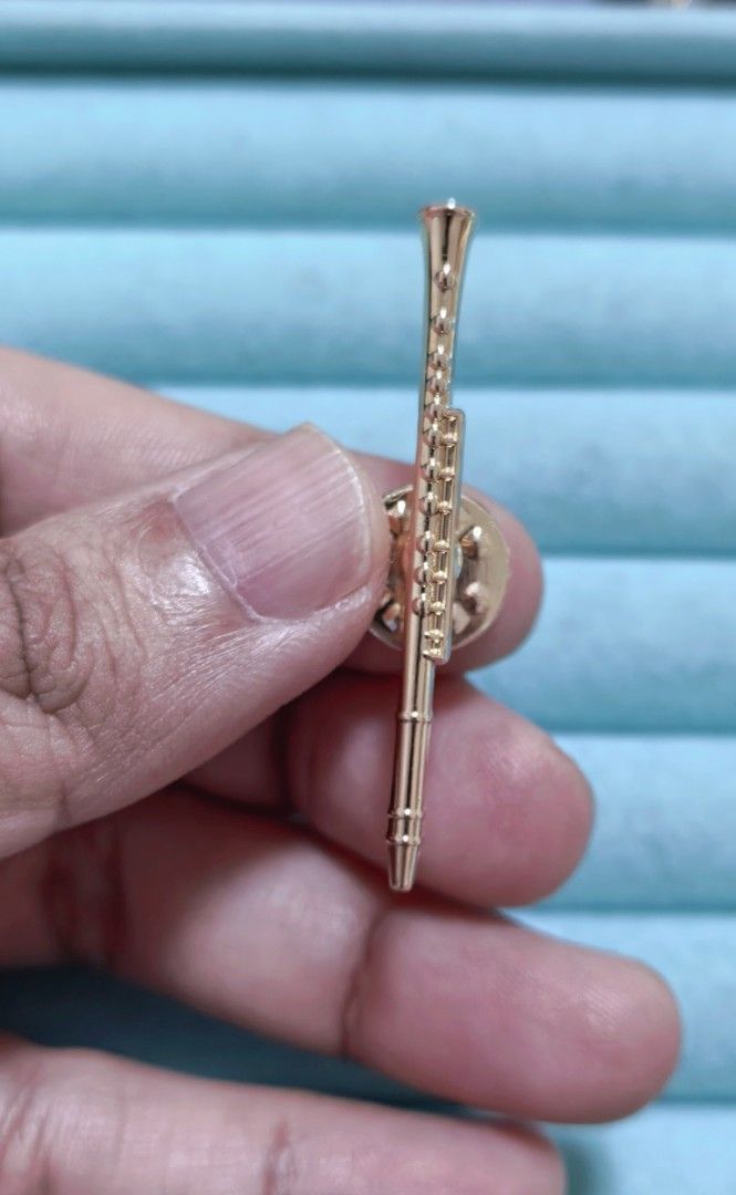Brooch Pin Flute Musical Instrument (Category: Brooches) located in Taguig. Submitted by jeannescarlet (Listing ID 1468790788, Image 2). Description: 💎Brand New 💎Alloy Material.