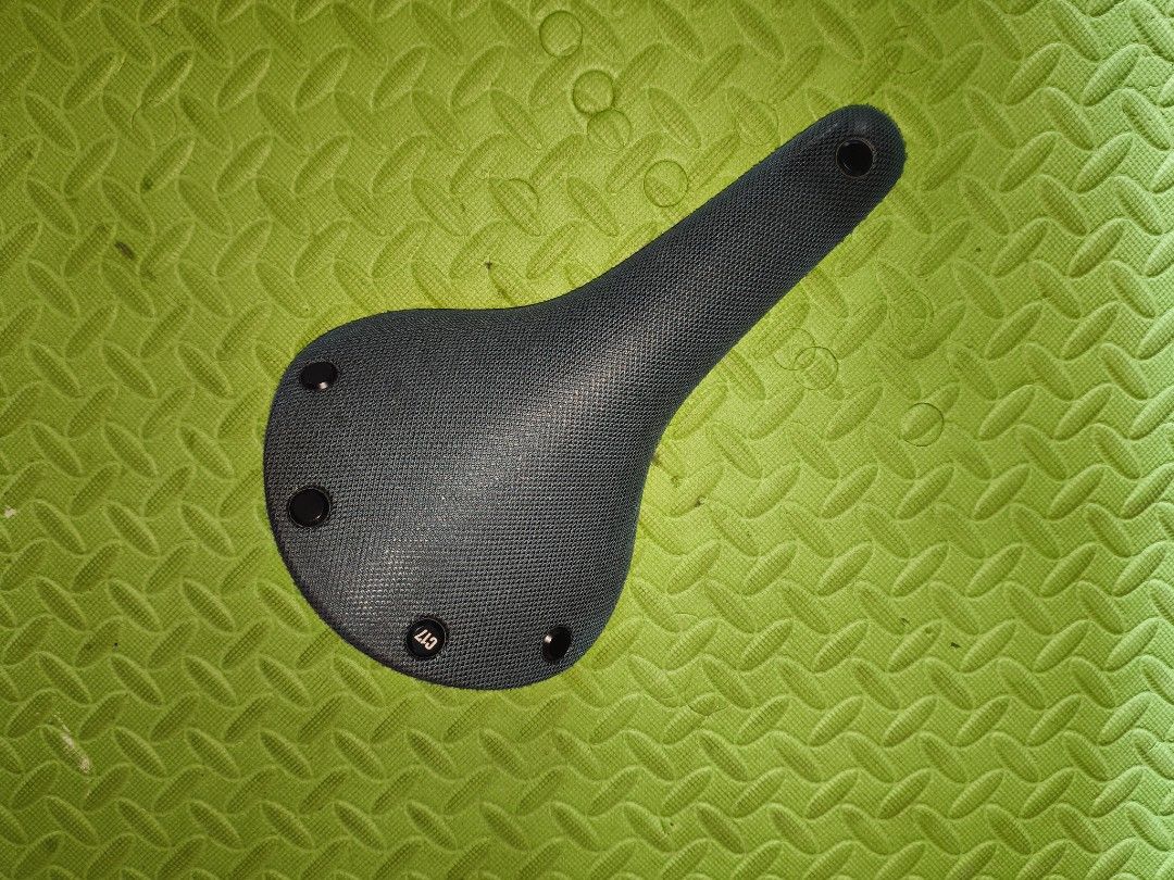 Brooks saddle c17 ritchey seatpost (Category: Bicycles) located in Lupon. Submitted by marcopacquiao (Listing ID 1468853498, Image 1). Description: ritchey seatpost brooks c17.