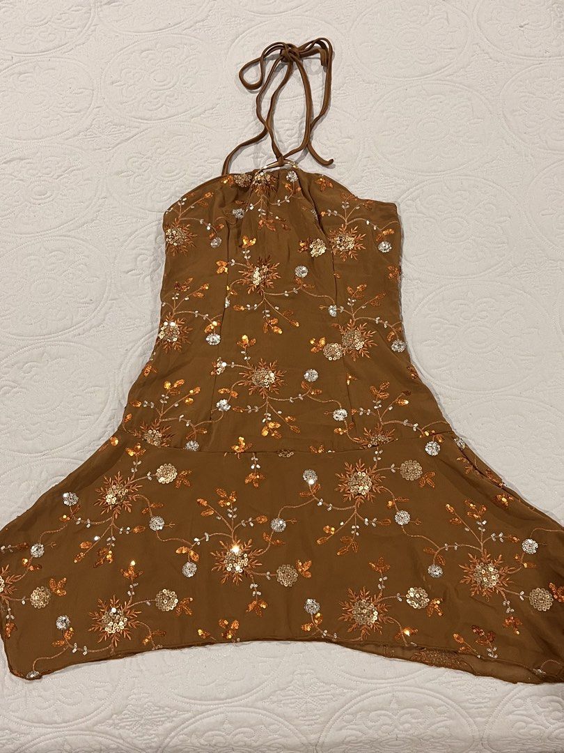 Brown Bohemian Sequin Halter Dress (Category: Dresses) located in Manila. Submitted by preloved_items122 (Listing ID 1468831110, Image 1). Description: .