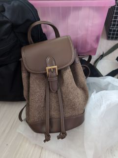 (Category: ) located in . Submitted by ilovecarrotjuices (Listing ID 1468771579, Image 1). Description: .