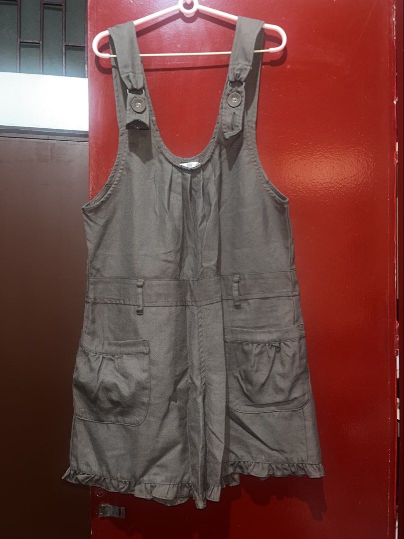 brown rompers (Category: Rompers) located in Quezon City. Submitted by marblerocks (Listing ID 1468867055, Image 1). Description: fits medium .