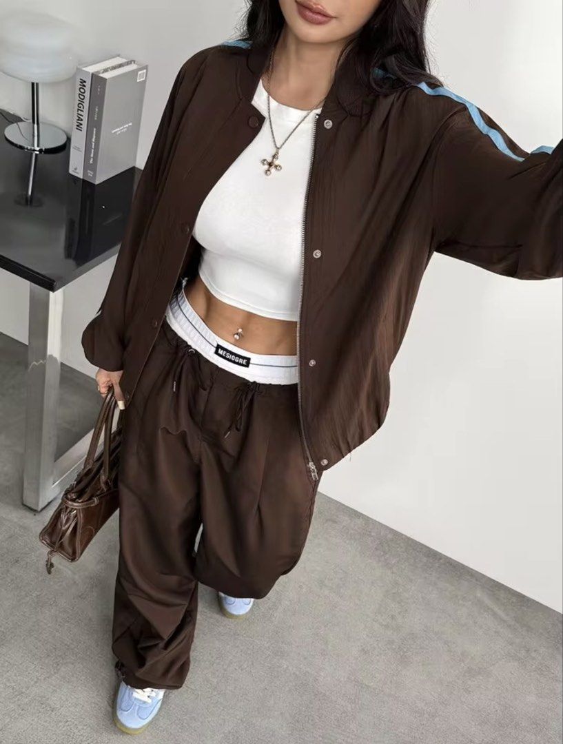 Brown with Blue Stripes Bomber Jacket (Category: Coats, Jackets and Outerwear) located in Villasis. Submitted by juliaxgamboa (Listing ID 1468808808, Image 2). Description: .