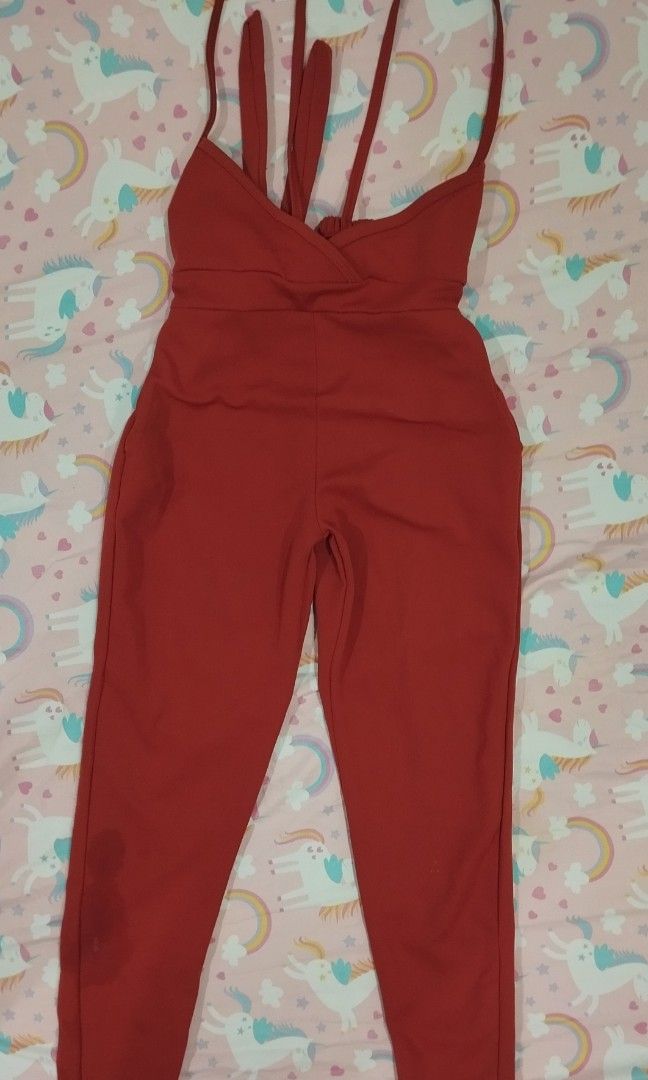 Bundle 2 Dark Green Elastic Crop Top Tank (Category: Sleeveless) located in Dagupan City. Submitted by nahamul_1508 (Listing ID 1468903428, Image 3). Description: Preloved teen ootd - Color: Dark green - Style: Ribbed crop top with elastic hem - Length: Approx. 11 inches - Bust Width: Approx. 13 to 14 inches (flat) - Fit: Stretchy, super comfortable - Easy to match with high waist jeans or shorts.
