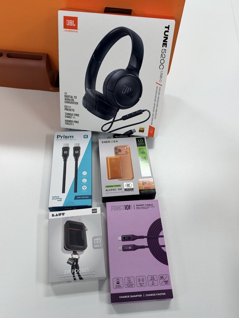Bundle Gadget Accessories (Category: Other Accessories) located in Manila. Submitted by noreenpayapag (Listing ID 1468726875, Image 1). Description: GADGET ACCESSORIES FOR SALE 📦✨ All items are available for sale. Prices are negotiable! 1. JBL Tune 520C USB-C Headphones * Original Price: ₱2,499 * Suggested Selling Price: ₱1,800 2. Prism USB-C to USB-C Braided Cable * Original Price: ₱300–₱400 (estimated) * Suggested Selling Price: ₱250 3. Energe