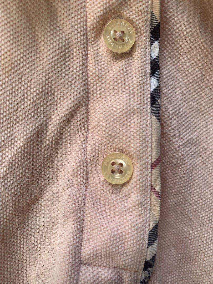 Burberry (Category: Shirts) located in Davao. Submitted by terrencefinds2.0 (Listing ID 1468713532, Image 3). Description: No issue.