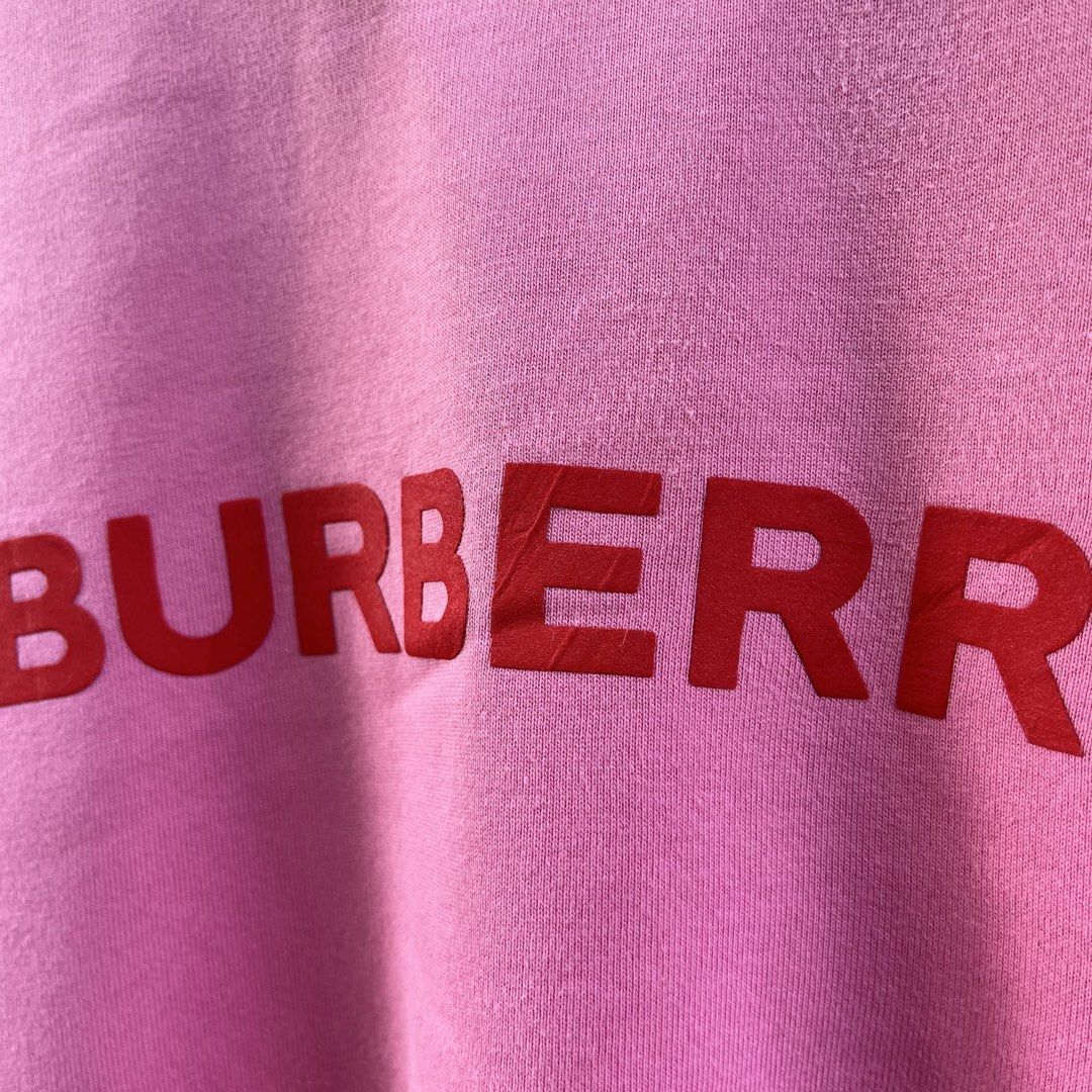 BURBERRY (Category: Shirts) located in Manila. Submitted by flippinn (Listing ID 1468801177, Image 3). Description: Large 19.5W 24L Missing necktag, Need wash Lalamove or J&t Express + Shipping fee.