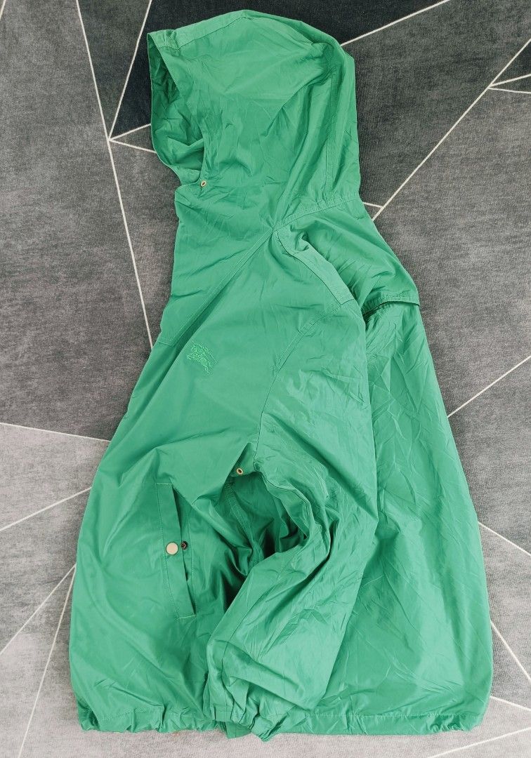 Burberry Brit Windbreaker (Authentic) (Category: Coats, Jackets and Outerwear) located in Cebu City. Submitted by renzecamingay (Listing ID 1468829365, Image 3). Description: Burberry Brit Windbreaker (PACKABLE) Excellent Condition XL fit Width 23.5 Length 27 3k Plus ship Only Thank you and GOD bless ☺️.