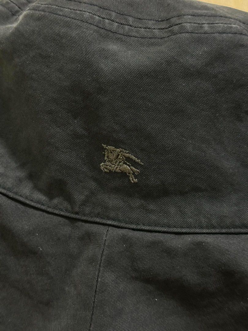 Burberry bucket hat reversible (Category: Hats & Beanies) located in Legazpi City. Submitted by dimas_loot (Listing ID 1468757155, Image 3). Description: Burberry bucket hat Baliktaran or reversible .