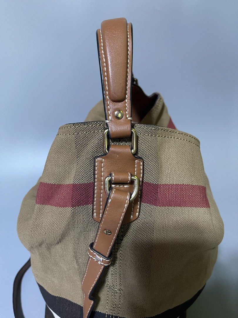 Burberry Canvas Mega Check (Category: Cross-body Bags) located in Compostela. Submitted by source_20 (Listing ID 1468796867, Image 2). Description: Burbe*ry Canvas Mega Check RANK AB MINIMAL ISSUE SIGN OF USAGE ONLY DM 📍DAVAO DE ORO CAN SHIP VIA JNT .