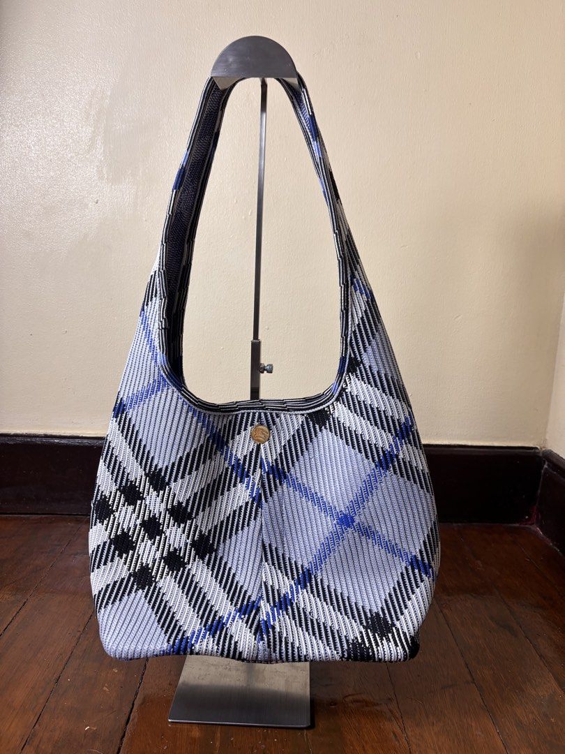 Burberry Shoulder Bag Knit (Category: Tote Bags) located in Manila. Submitted by earlylifecrisis (Listing ID 1468824715, Image 2). Description: Condition 9/10 Measure it by inch Width: 12.5 Length: 8 Depth: 5 Handle: 11.5 •Refund / Returns not allowed allowed •Please do check the dimensions size on labels sometimes are not accurate on the sizing •Ask me before purchasing.