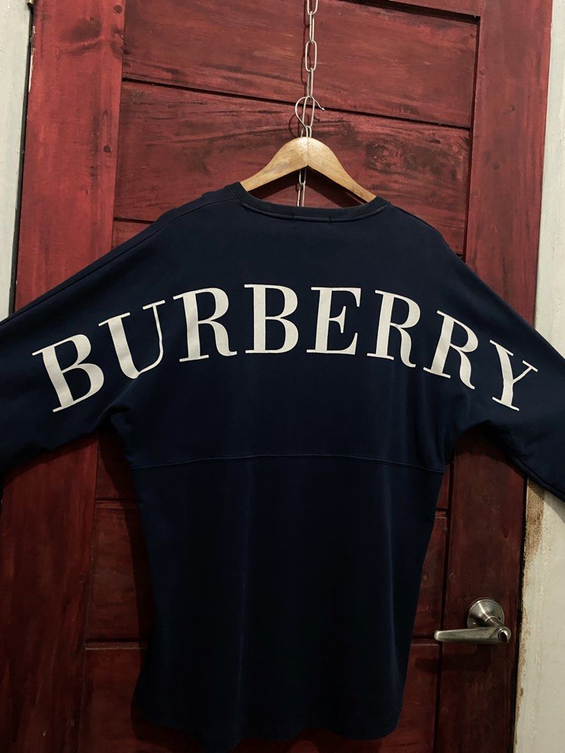 BURBERRY SPELL OUT (Category: Formal Shirts) located in Urdaneta. Submitted by erwiiiin (Listing ID 1468778727, Image 1). Description: SIZE XL ON TAG 📩 CONCERN.