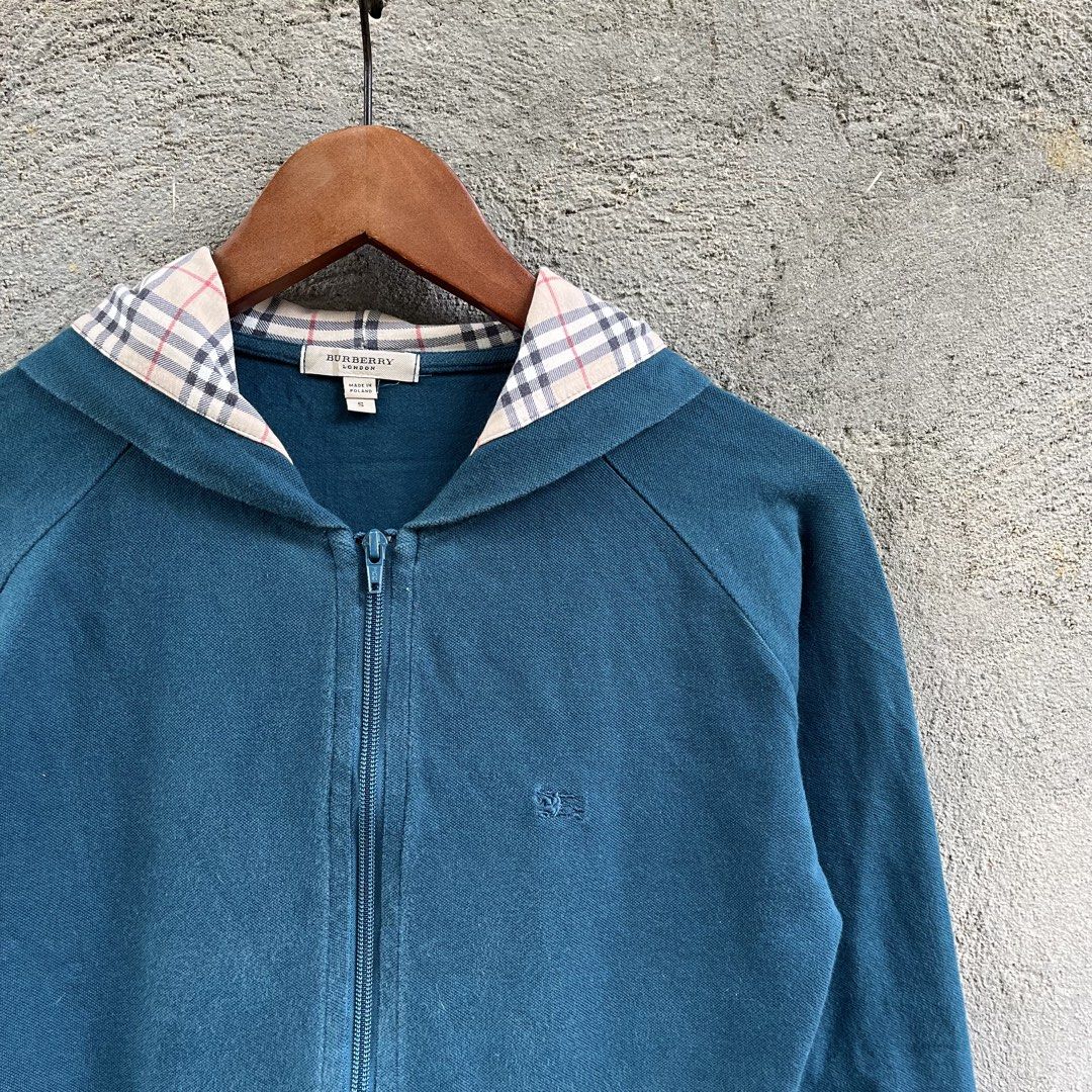 BURBERRY ZIP UP (Category: Coats, Jackets and Outerwear) located in Manila. Submitted by flippinn (Listing ID 1468800692, Image 2). Description: Small 18W 22L Need wash Lalamove or J&t Express + Shipping fee.