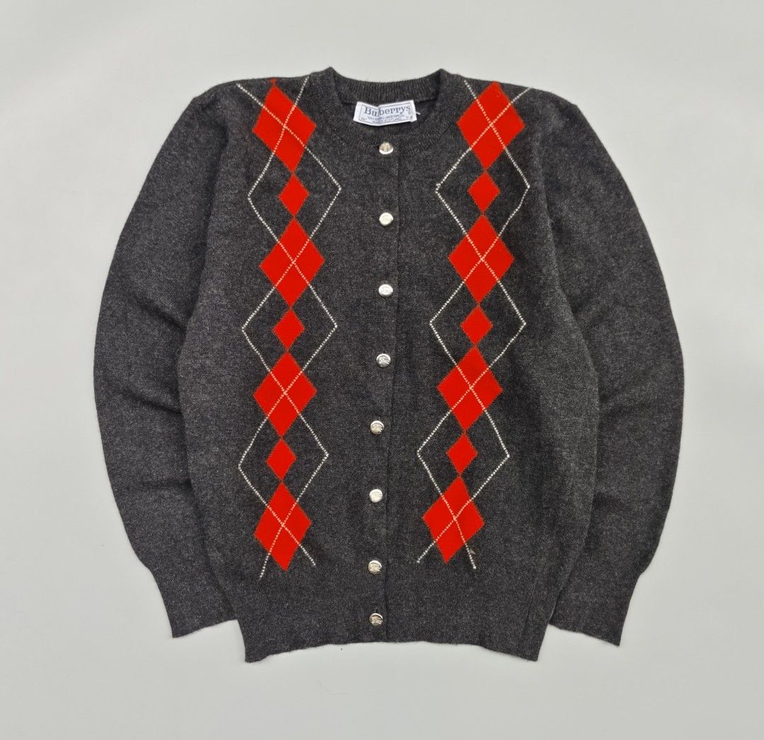 Burberrys (made in Scotland) (Category: Coats, Jackets and Outerwear) located in Baguio. Submitted by archival_thrifted.ph. (Listing ID 1468787799, Image 1). Description: FOR SALE‼️ .BURBERRYS FOR WOMENS .MADE IN SCOTLAND . EXCELLENT CONDITION .SIZE 36 ON TAG,CAN FIT MEDIUM .PHP 1800 PLUS SF .❌❌ COP/COD .MOP GCASH . COURIER J&T .BAGUIO AREA .DM FOR SURE BUYER TY.