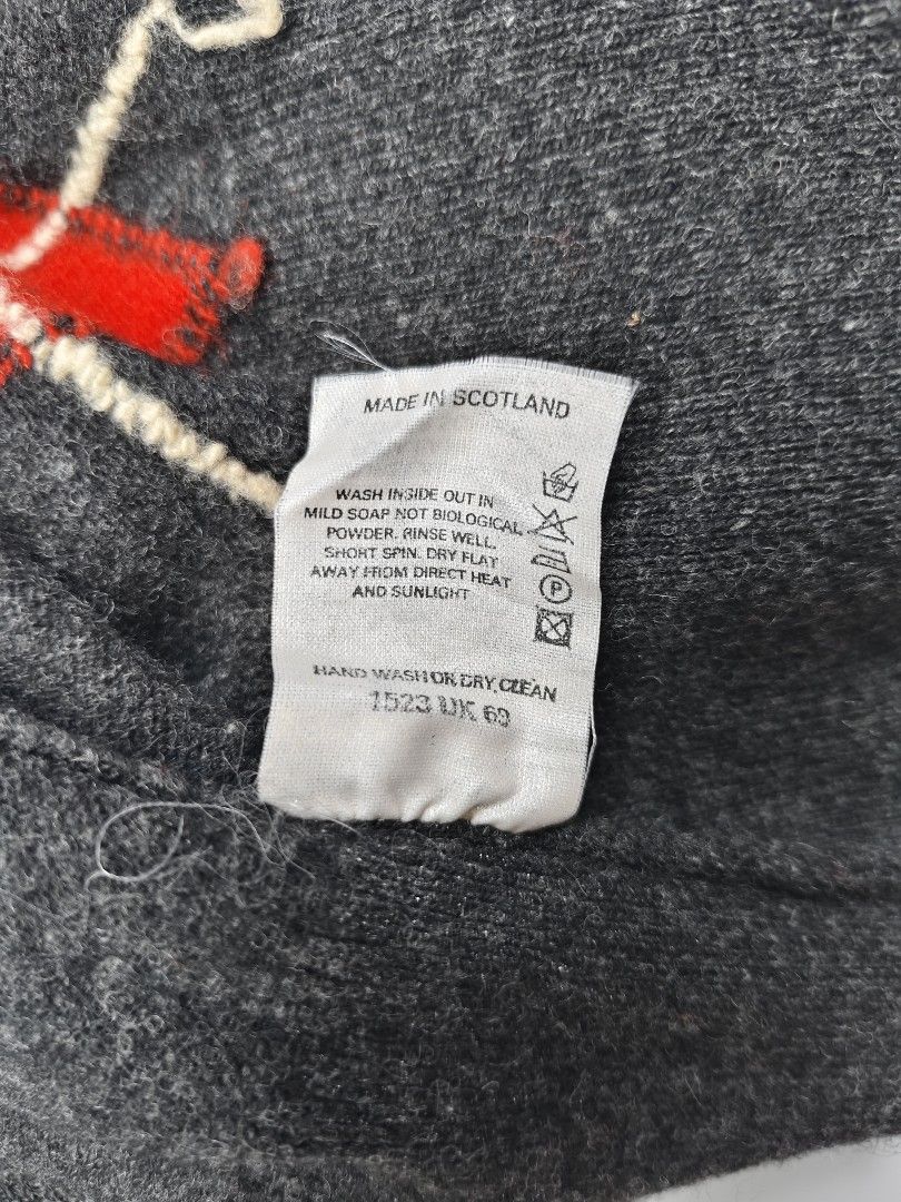 Burberrys (made in Scotland) (Category: Coats, Jackets and Outerwear) located in Baguio. Submitted by archival_thrifted.ph. (Listing ID 1468787799, Image 3). Description: FOR SALE‼️ .BURBERRYS FOR WOMENS .MADE IN SCOTLAND . EXCELLENT CONDITION .SIZE 36 ON TAG,CAN FIT MEDIUM .PHP 1800 PLUS SF .❌❌ COP/COD .MOP GCASH . COURIER J&T .BAGUIO AREA .DM FOR SURE BUYER TY.