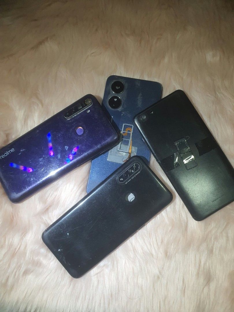 Buying defective android phones (Category: Android Others) located in Manila. Submitted by mharchus-0 (Listing ID 1468853783, Image 3). Description: 📱 BUYING DEFECTIVE ANDROID PHONES! 📱 ​May sira o basag na Android phone ka ba na nakatambak lang sa bahay? Bibilhin ko na 'yan! 💸 ​🔥 FIX PRICES (BATAY SA INTERNAL STORAGE / ROM): ​💾 512GB ➡️ ₱1,200 ​💾 256GB ➡️ ₱800 ​💾 128GB ➡️ ₱600 ​💾 64GB ➡️ ₱400 ​💾 32GB ➡️ ₱200 ​⚠️ IMPORTANT REMINDERS / RE